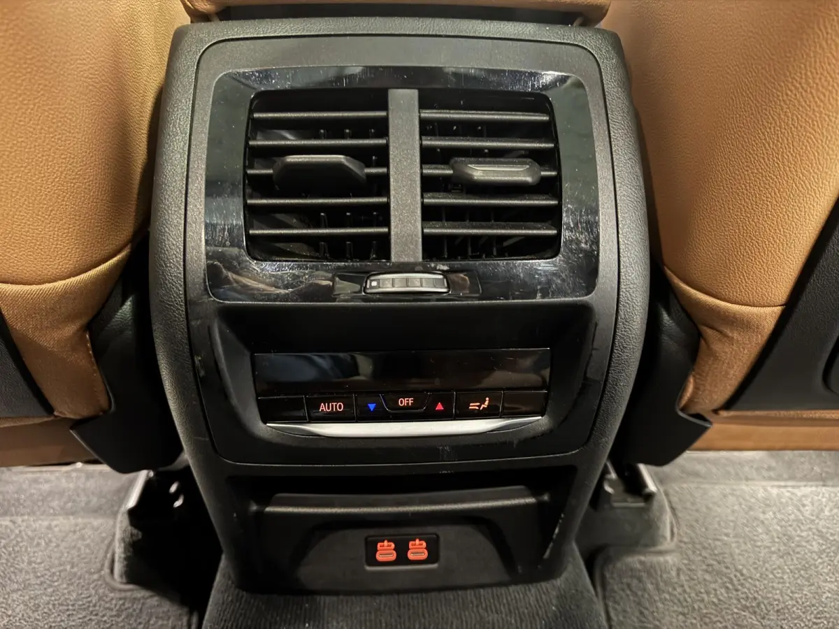 xDrive30e M-pakket | panorama | navi | led | leder |