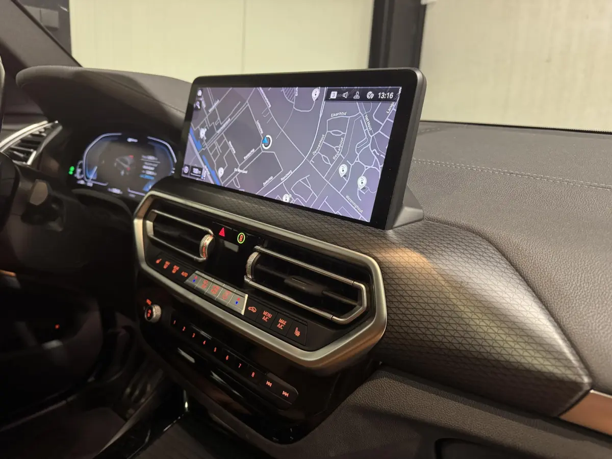 xDrive30e M-pakket | panorama | navi | led | leder |