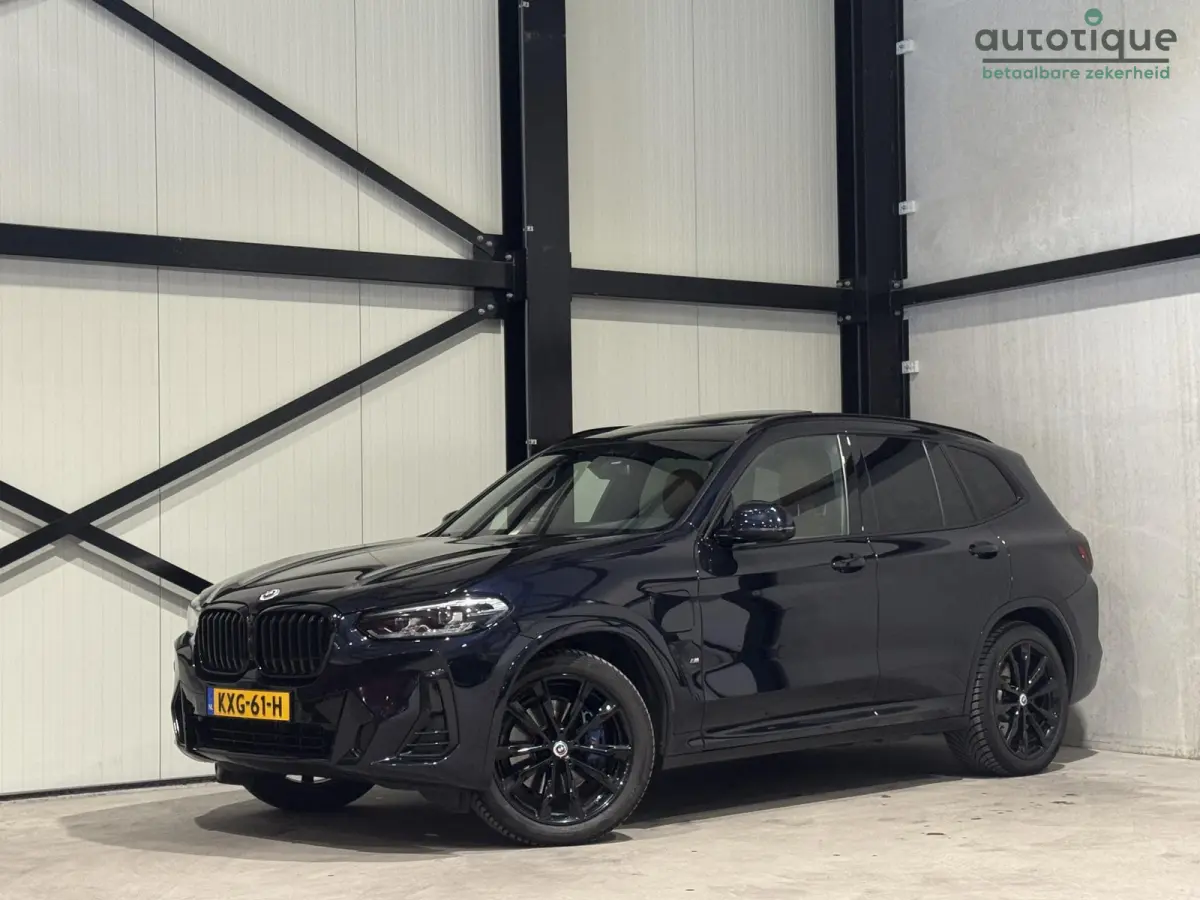 xDrive30e M-pakket | panorama | navi | led | leder |