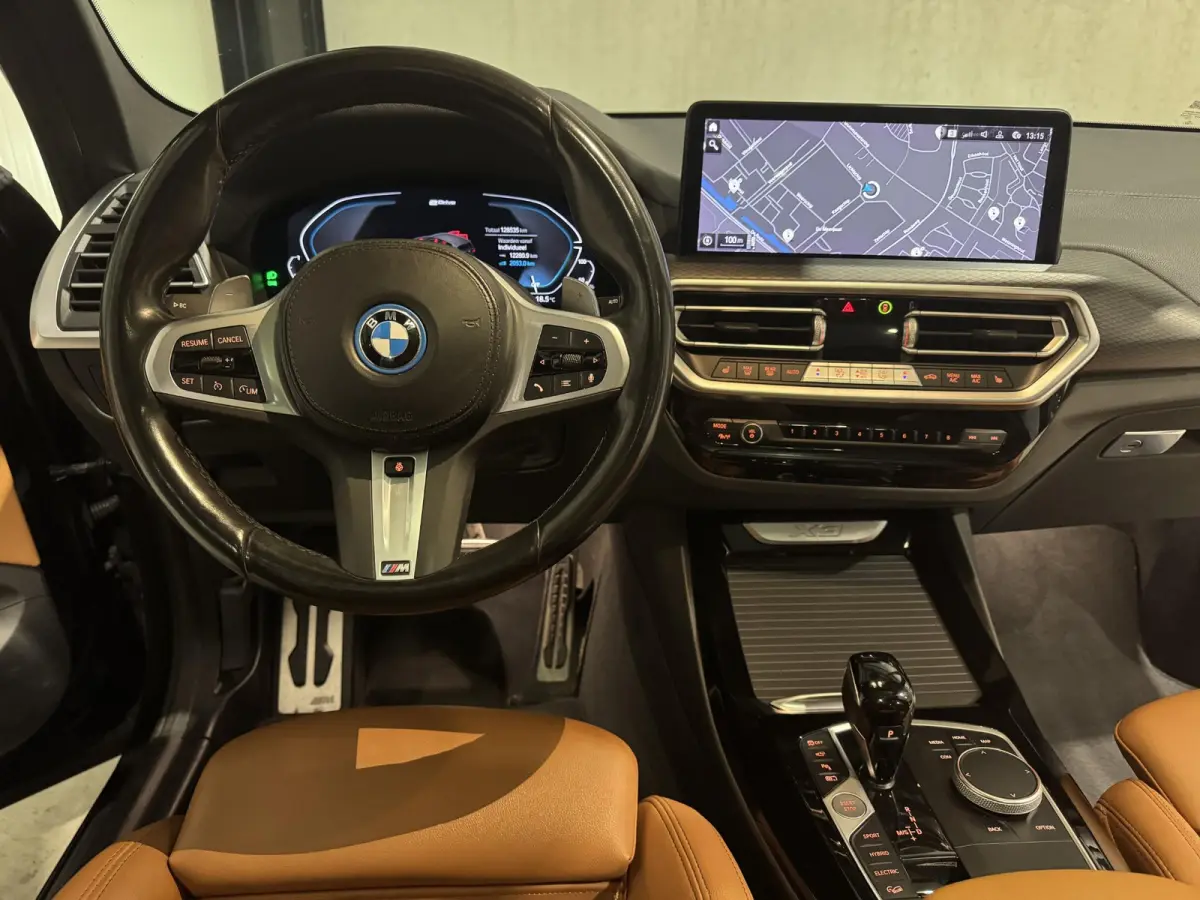 xDrive30e M-pakket | panorama | navi | led | leder |