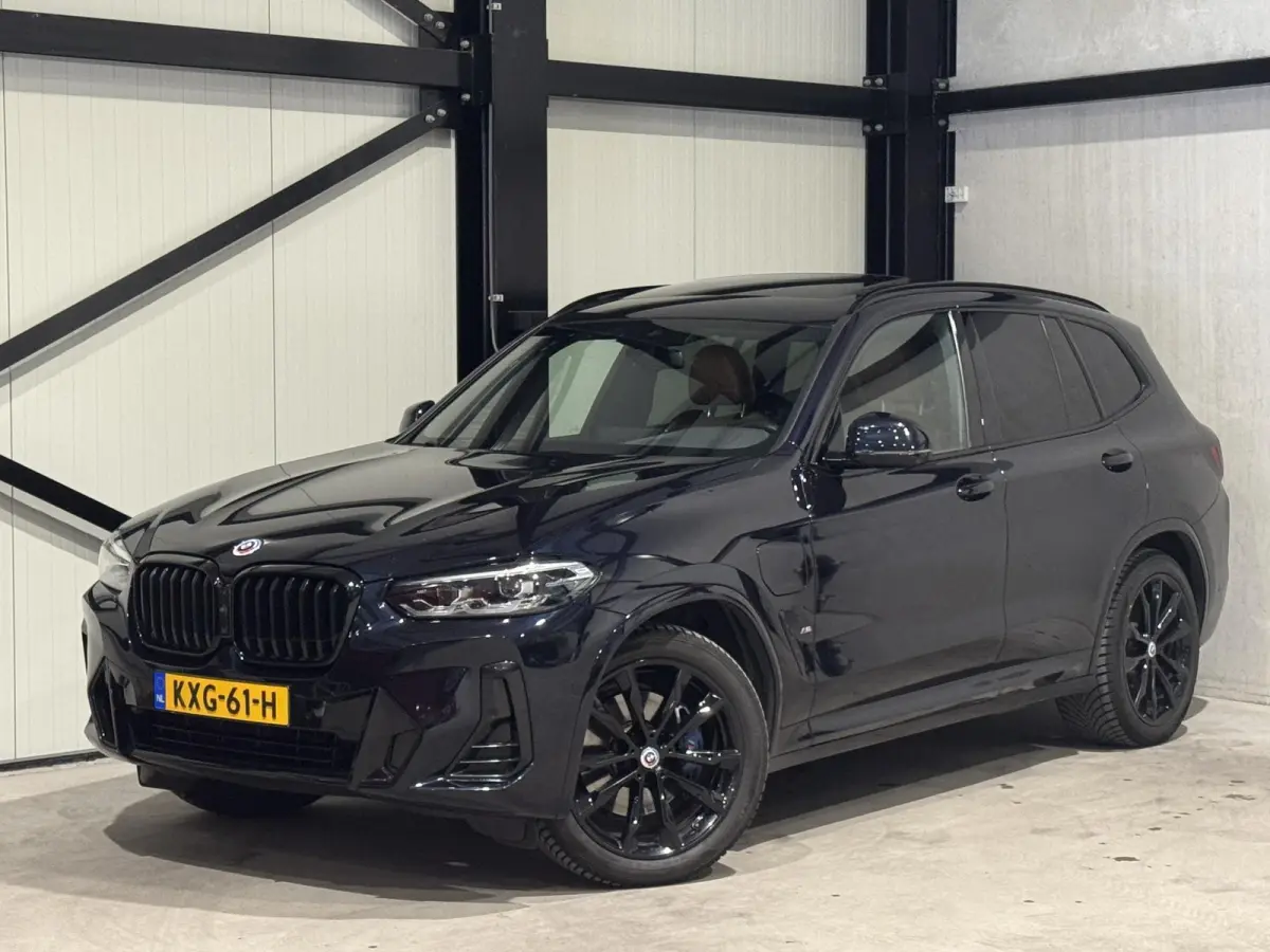 xDrive30e M-pakket | panorama | navi | led | leder |