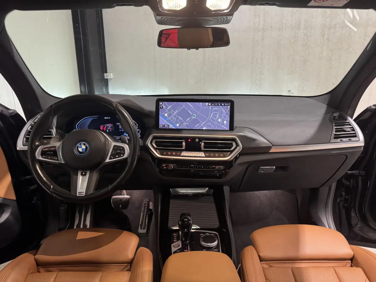 xDrive30e M-pakket | panorama | navi | led | leder |