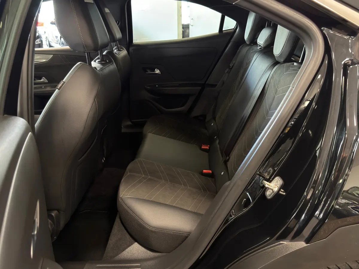 1.2 Turbo Ultimate NAVI, STOELVERW. KEYLESS.