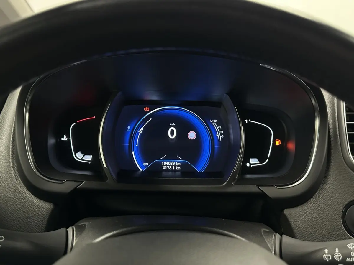 1.3 TCe Zen CARPLAY CRUISE 104.000 KM LM