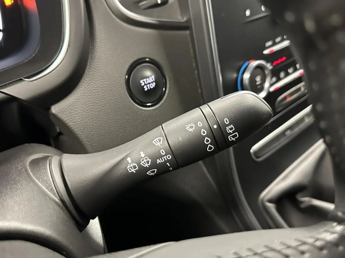1.3 TCe Zen CARPLAY CRUISE 104.000 KM LM