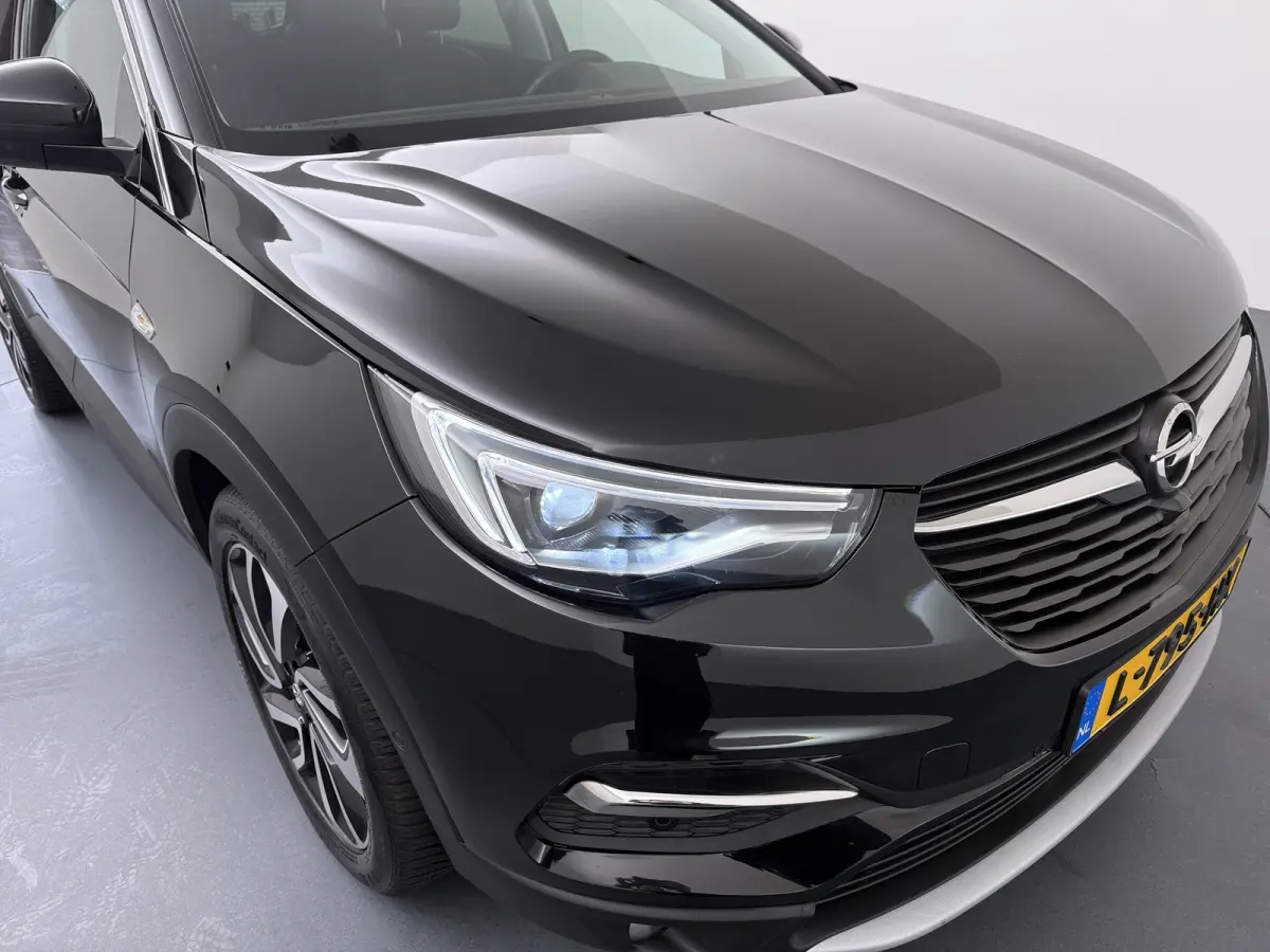 1.6 Turbo Ultimate / LEDER / Trekhaak / Navigatie / 360 Camera / Stuur -en stoelverwarmd / Stoelverkoeling / Elektr. Achterklep / Keyless / Parkeersensoren / 18'' LMV