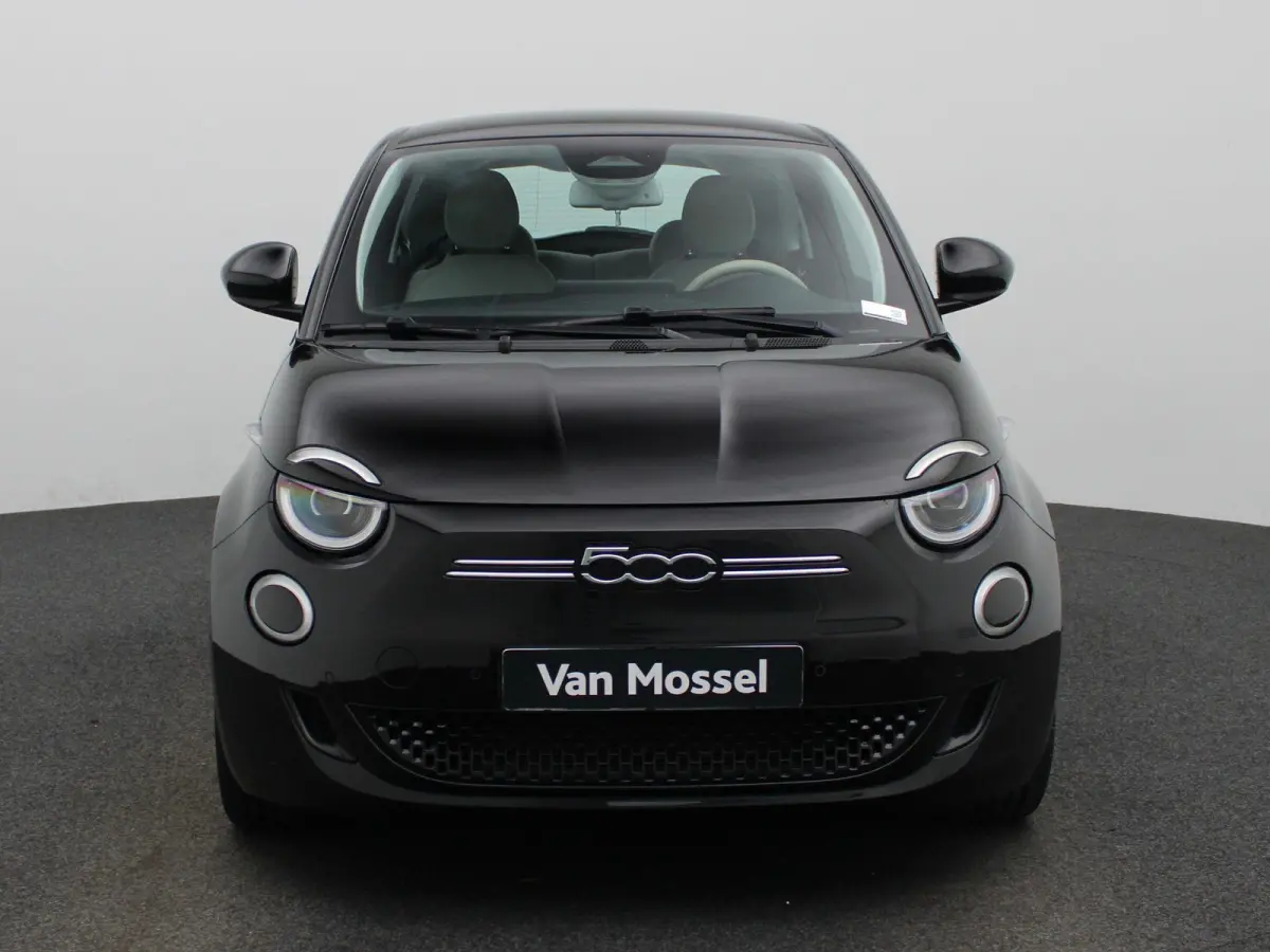 500e 42 kWh La Prima | LED Koplampen | Camera | Keyless | Navigatie |