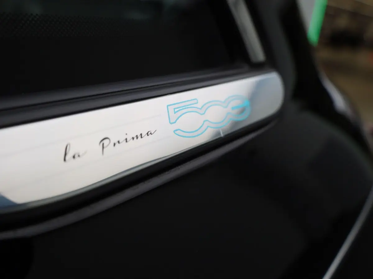 500e 42 kWh La Prima | LED Koplampen | Camera | Keyless | Navigatie |