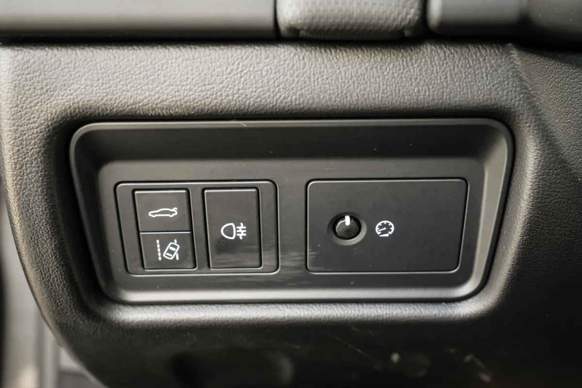 2.0T P300 R-Dynamic | LED | Panoramadak | Meridian Sound | PDC met Camera | Zeer Mooi! |