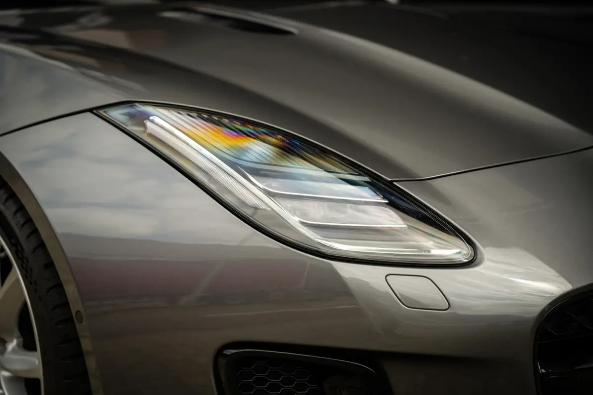 2.0T P300 R-Dynamic | LED | Panoramadak | Meridian Sound | PDC met Camera | Zeer Mooi! |