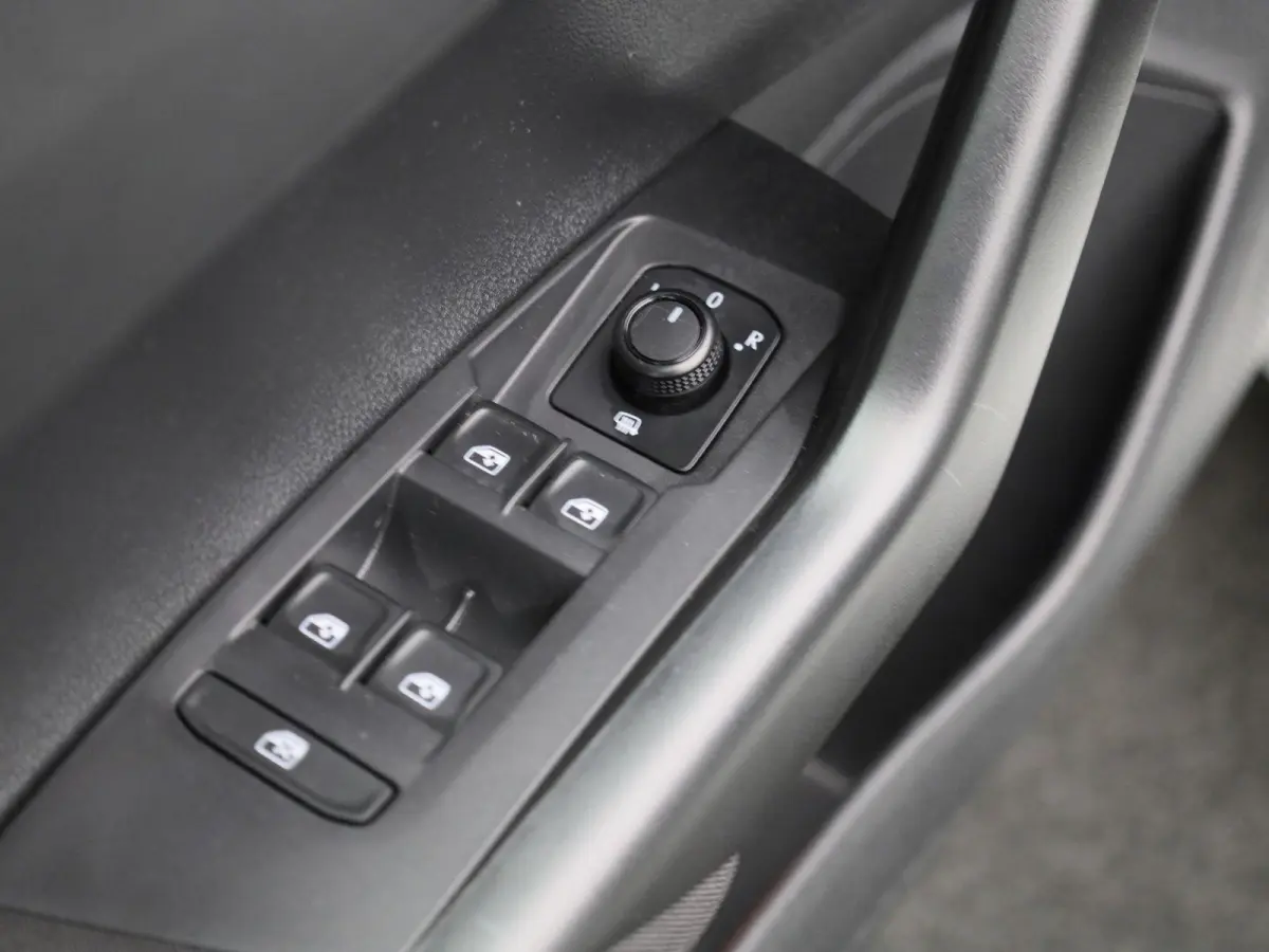 1.0 TSI Life | Apple Carplay / Android Auto | Virtual Cockpit | Cruise Control | Bluetooth Telefonie | Multifunctioneel Stuurwiel |
