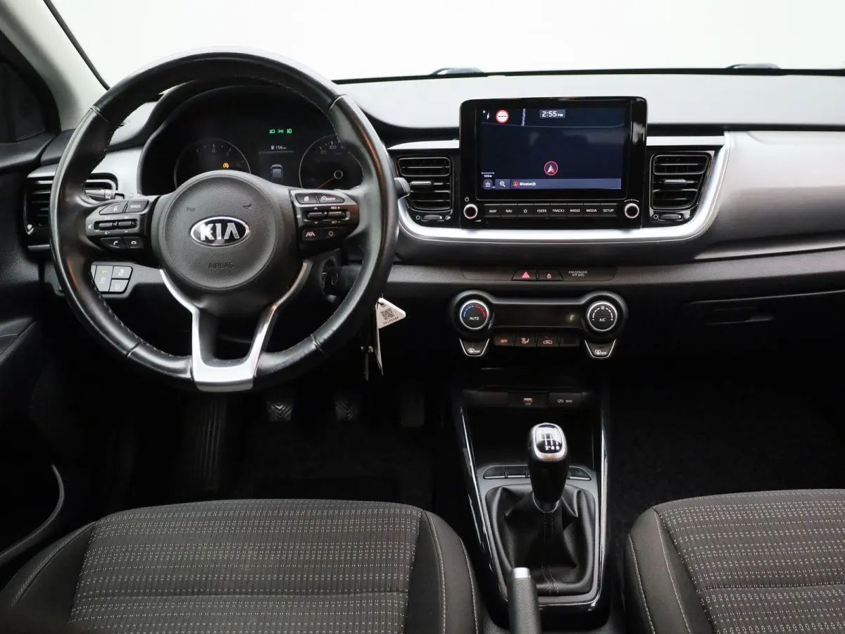 1.0 T 100PK More | Apple Carplay / Android Auto | Privacy Glass | Lichtmetalen Velgen | Camera |