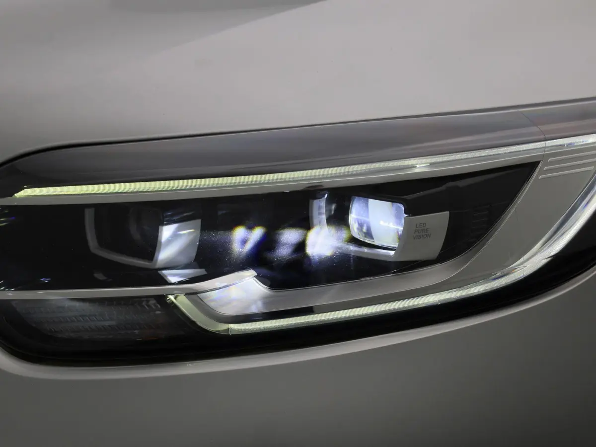 1.2 TCe Bose | Trekhaak | Navigatie | Climate Control | Lederen Bekleding | Stoelverwarming | Zeer Luxe ! |