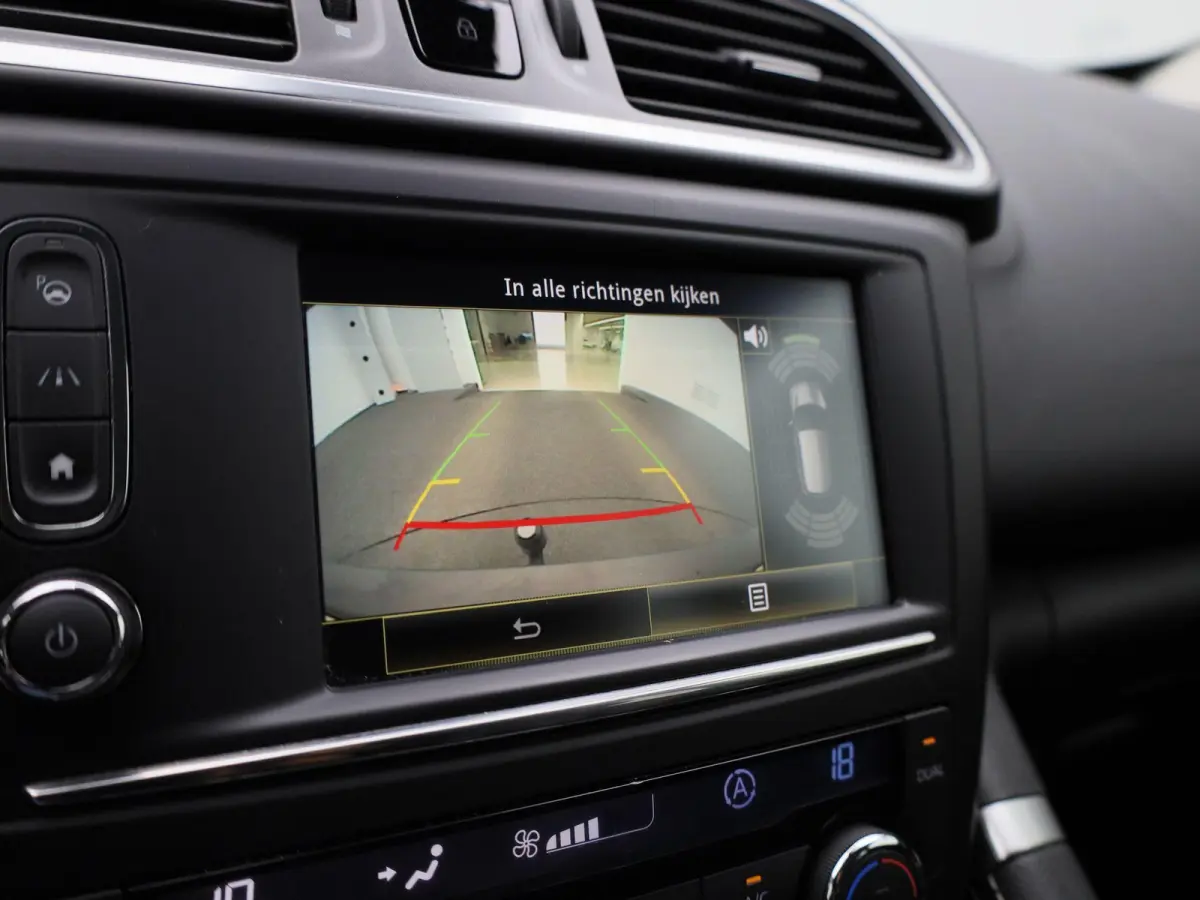 1.2 TCe Bose | Trekhaak | Navigatie | Climate Control | Lederen Bekleding | Stoelverwarming | Zeer Luxe ! |