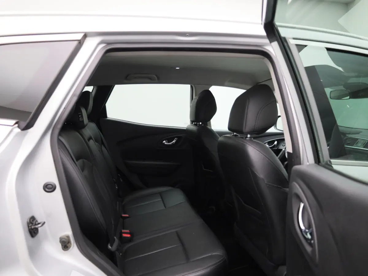 1.2 TCe Bose | Trekhaak | Navigatie | Climate Control | Lederen Bekleding | Stoelverwarming | Zeer Luxe ! |