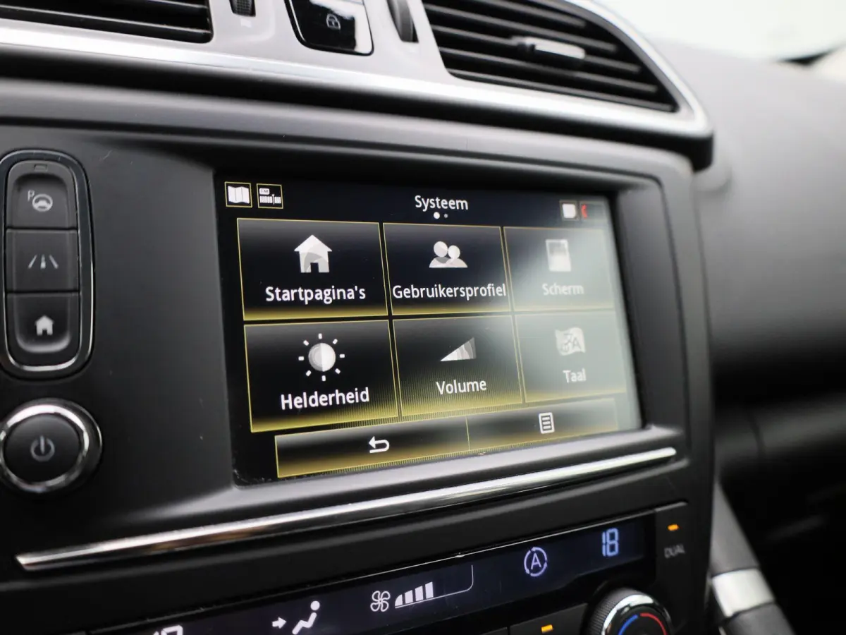 1.2 TCe Bose | Trekhaak | Navigatie | Climate Control | Lederen Bekleding | Stoelverwarming | Zeer Luxe ! |