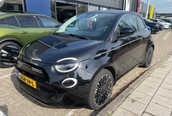 42 kWh La Prima 3-Fase | Navigatie | Leder | Achteruitrijcamera | Stoelverwarming | Dodehoekdetectie!!