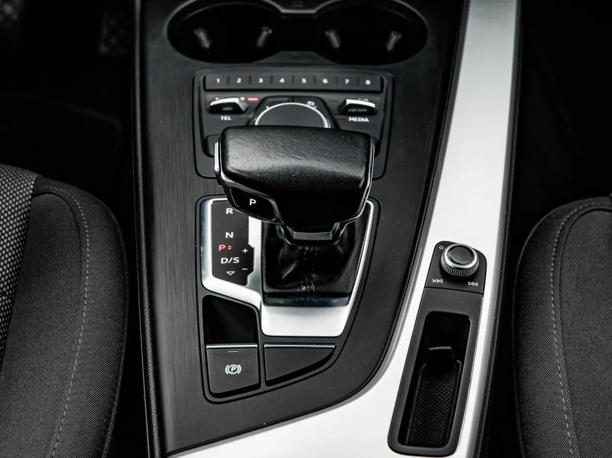 2.0 TDI ultra 150 PK S-tronic Automaat | LED | ECC | Trekhaak | Navigatie | Cruise Control | Stoelverwarming