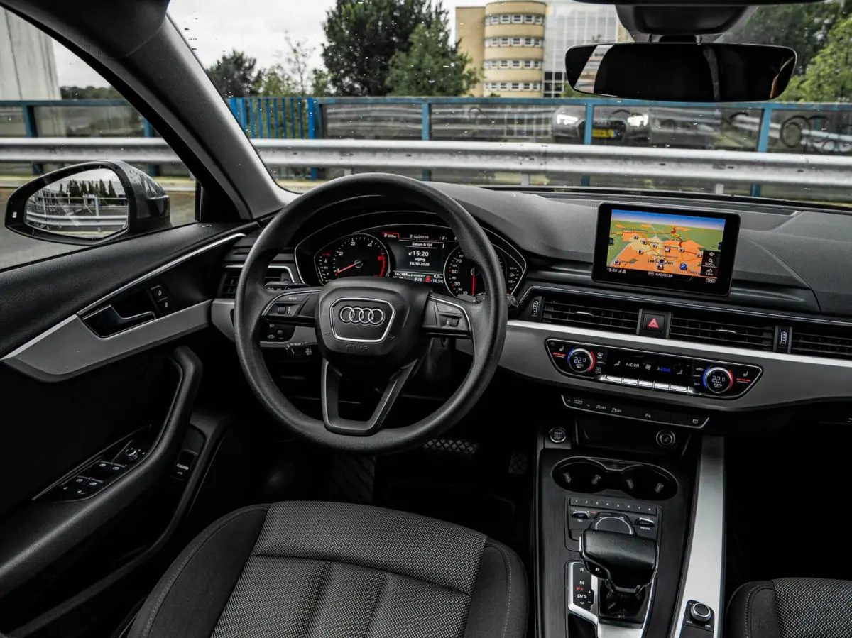 2.0 TDI ultra 150 PK S-tronic Automaat | LED | ECC | Trekhaak | Navigatie | Cruise Control | Stoelverwarming
