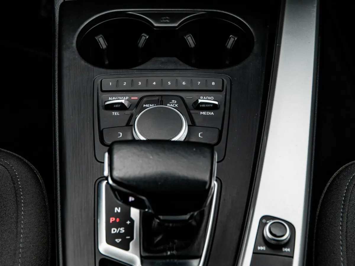 2.0 TDI ultra 150 PK S-tronic Automaat | LED | ECC | Trekhaak | Navigatie | Cruise Control | Stoelverwarming