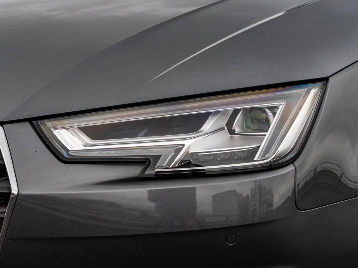 2.0 TDI ultra 150 PK S-tronic Automaat | LED | ECC | Trekhaak | Navigatie | Cruise Control | Stoelverwarming