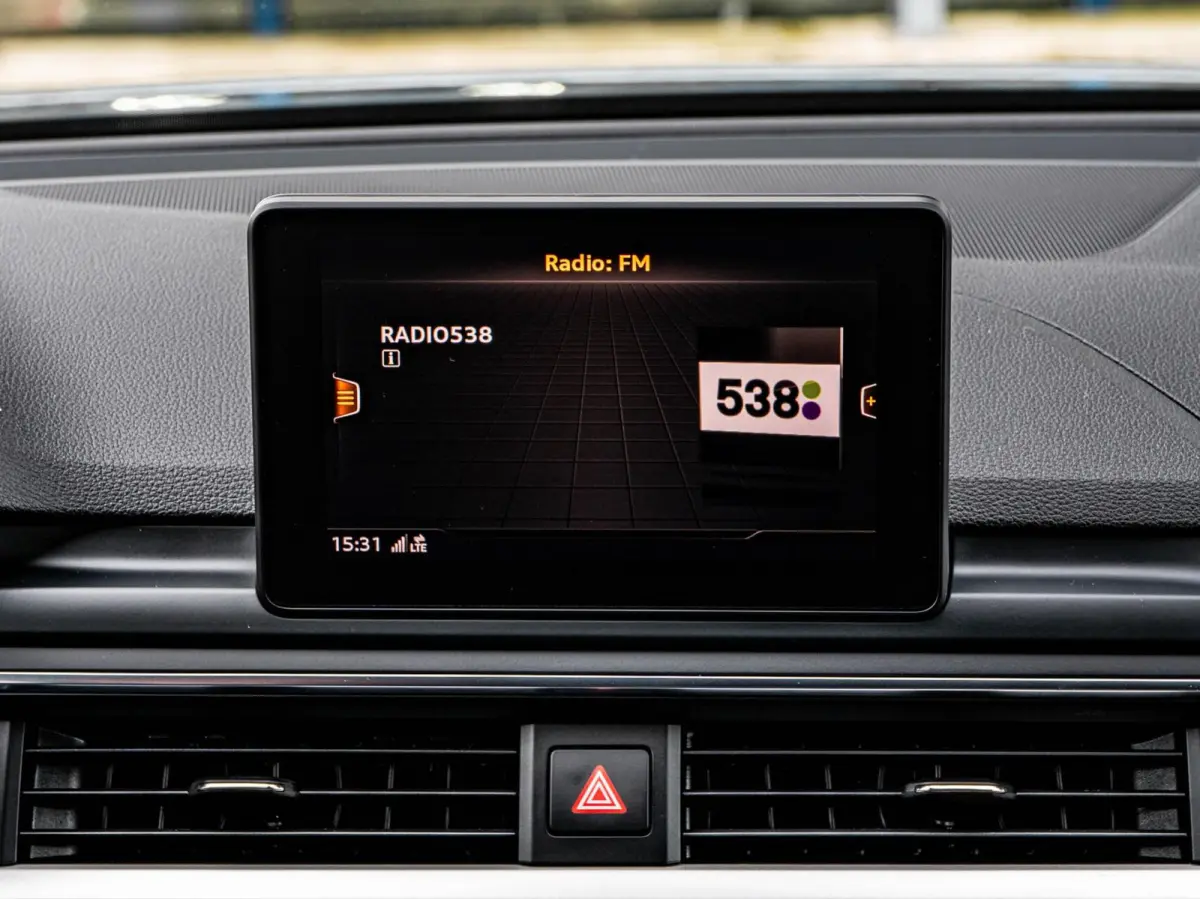 2.0 TDI ultra 150 PK S-tronic Automaat | LED | ECC | Trekhaak | Navigatie | Cruise Control | Stoelverwarming
