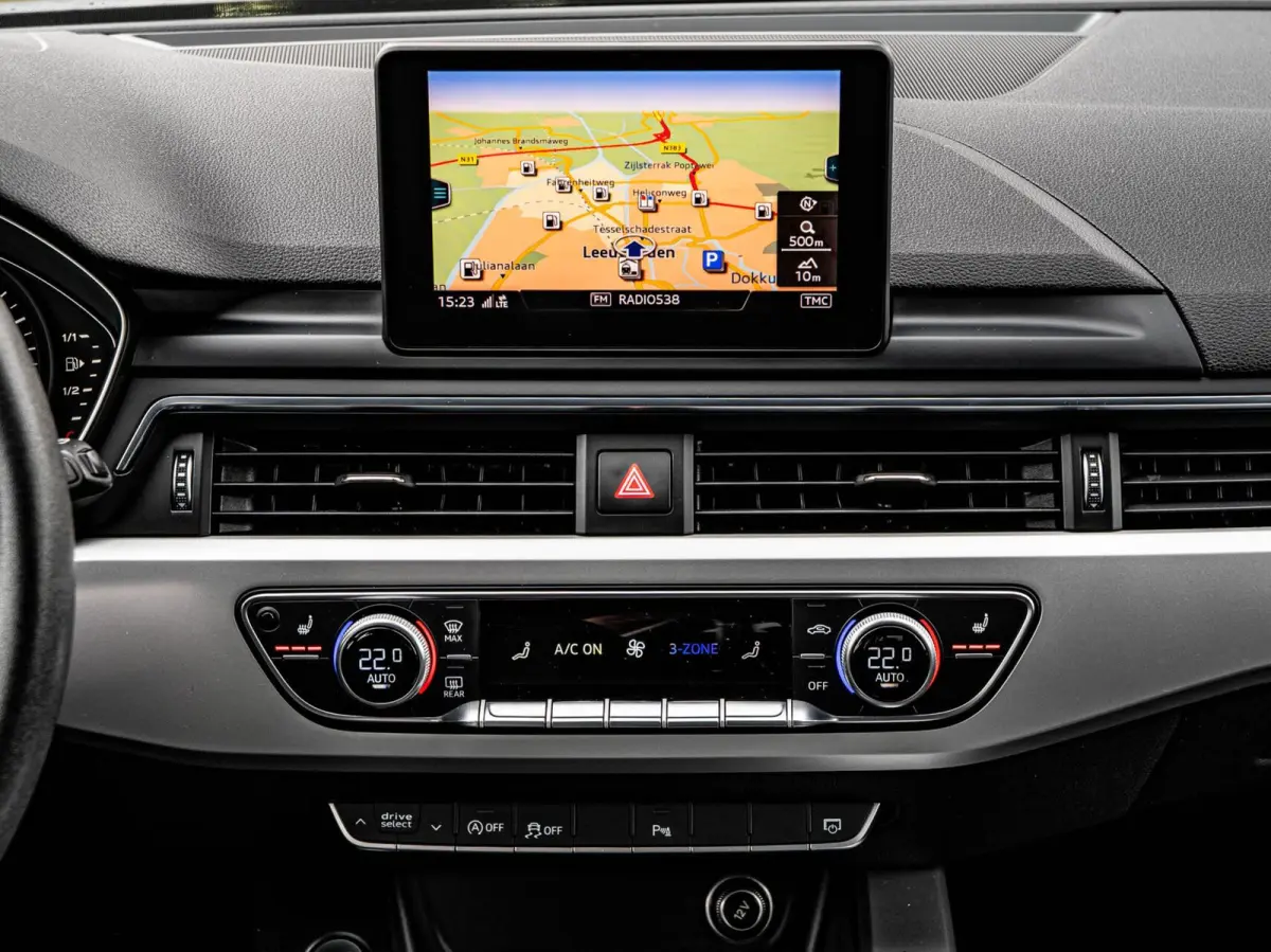 2.0 TDI ultra 150 PK S-tronic Automaat | LED | ECC | Trekhaak | Navigatie | Cruise Control | Stoelverwarming