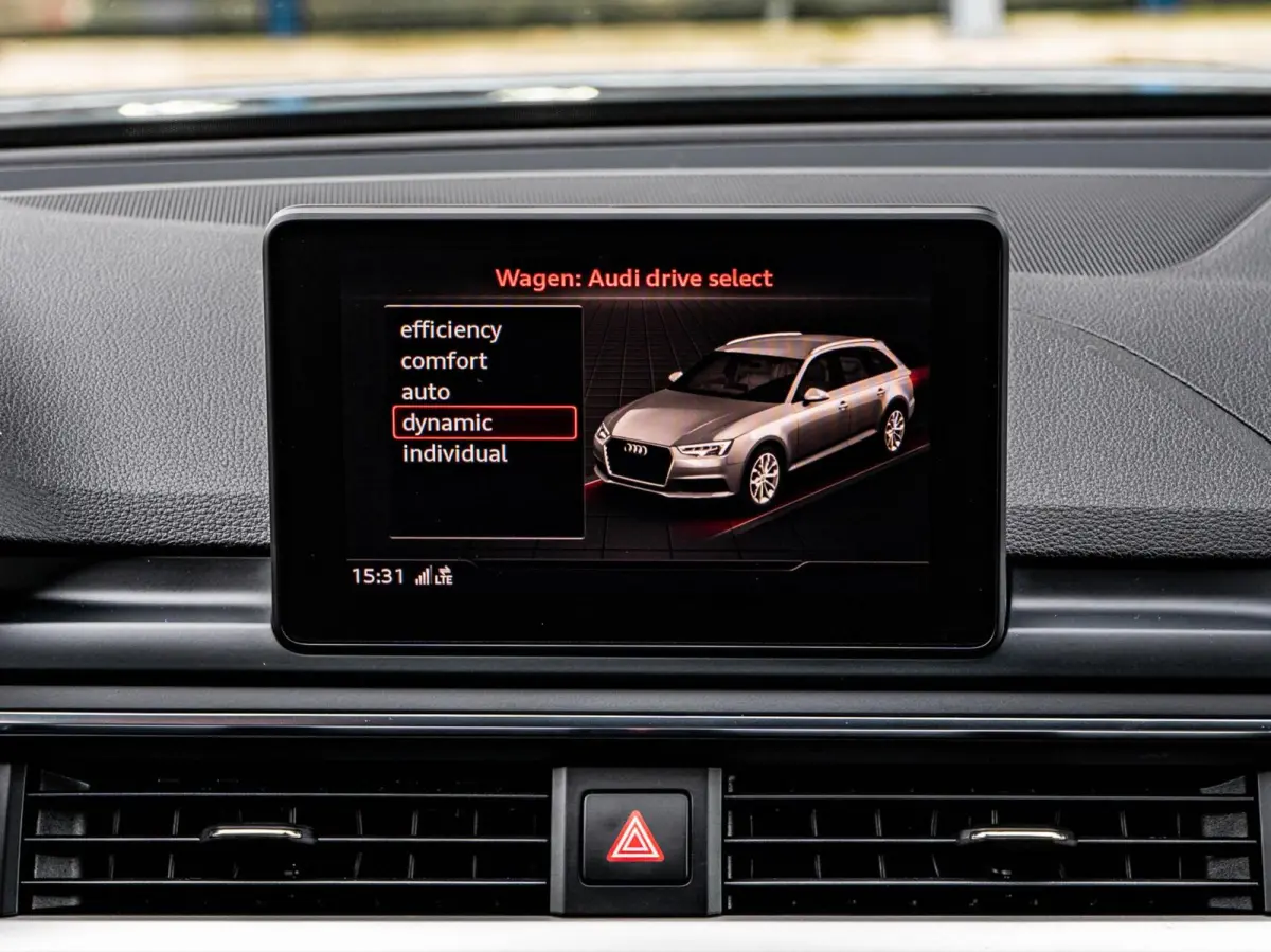 2.0 TDI ultra 150 PK S-tronic Automaat | LED | ECC | Trekhaak | Navigatie | Cruise Control | Stoelverwarming