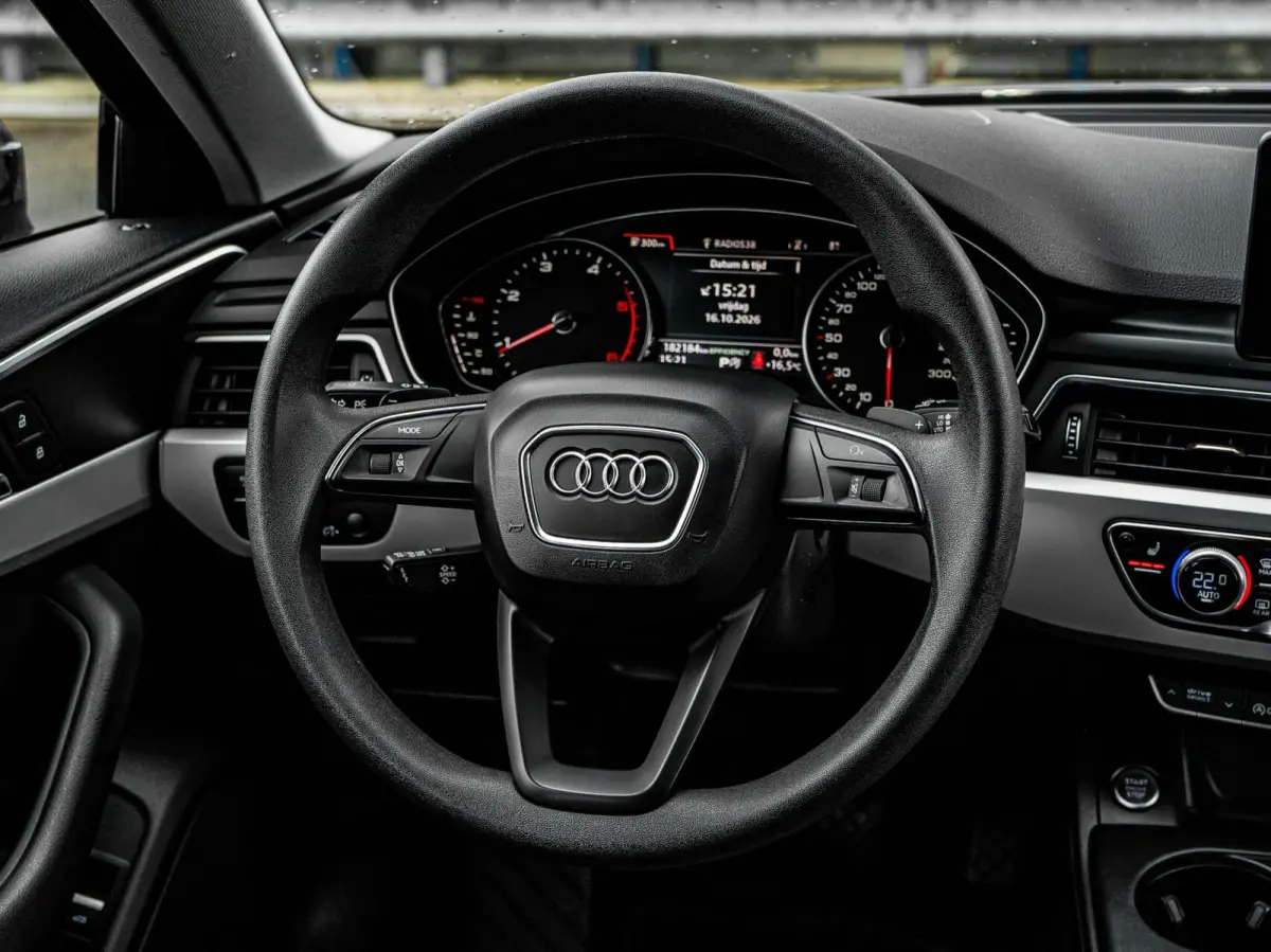 2.0 TDI ultra 150 PK S-tronic Automaat | LED | ECC | Trekhaak | Navigatie | Cruise Control | Stoelverwarming