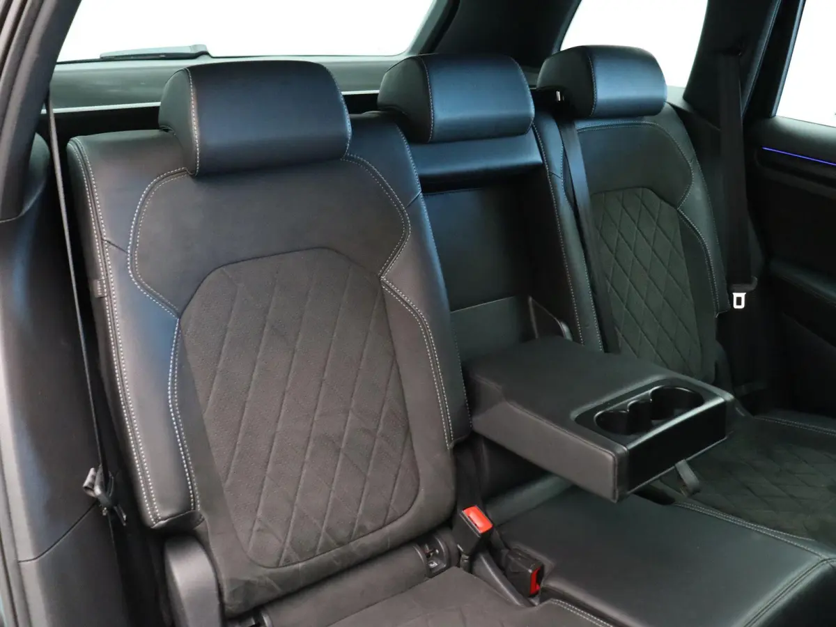 1.5 TSI Sportline Business | Trekhaak wegklapbaar | 1800KG Trekgewicht | Stoelverwarming |