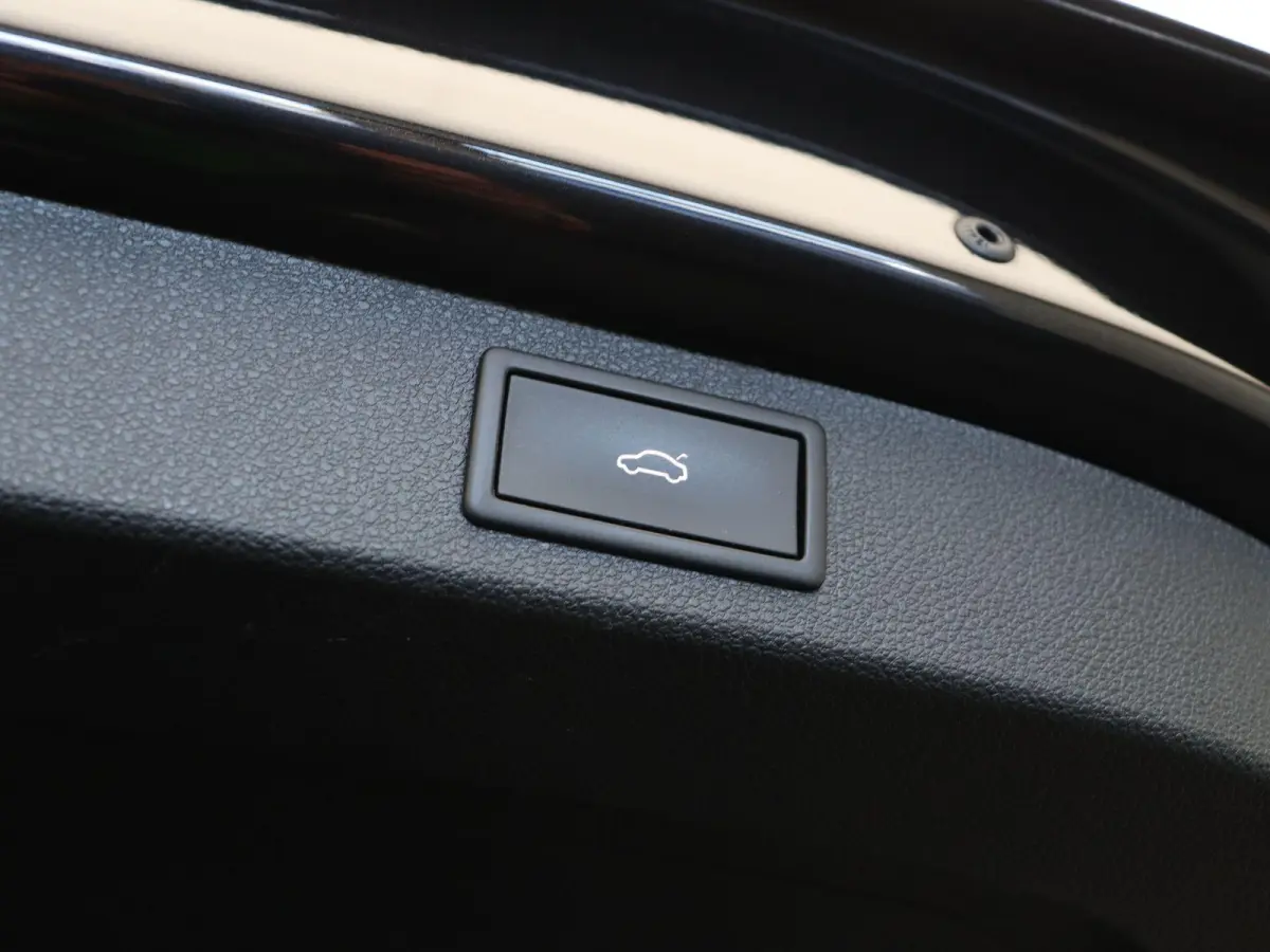 1.5 TSI Sportline Business | Trekhaak wegklapbaar | 1800KG Trekgewicht | Stoelverwarming |
