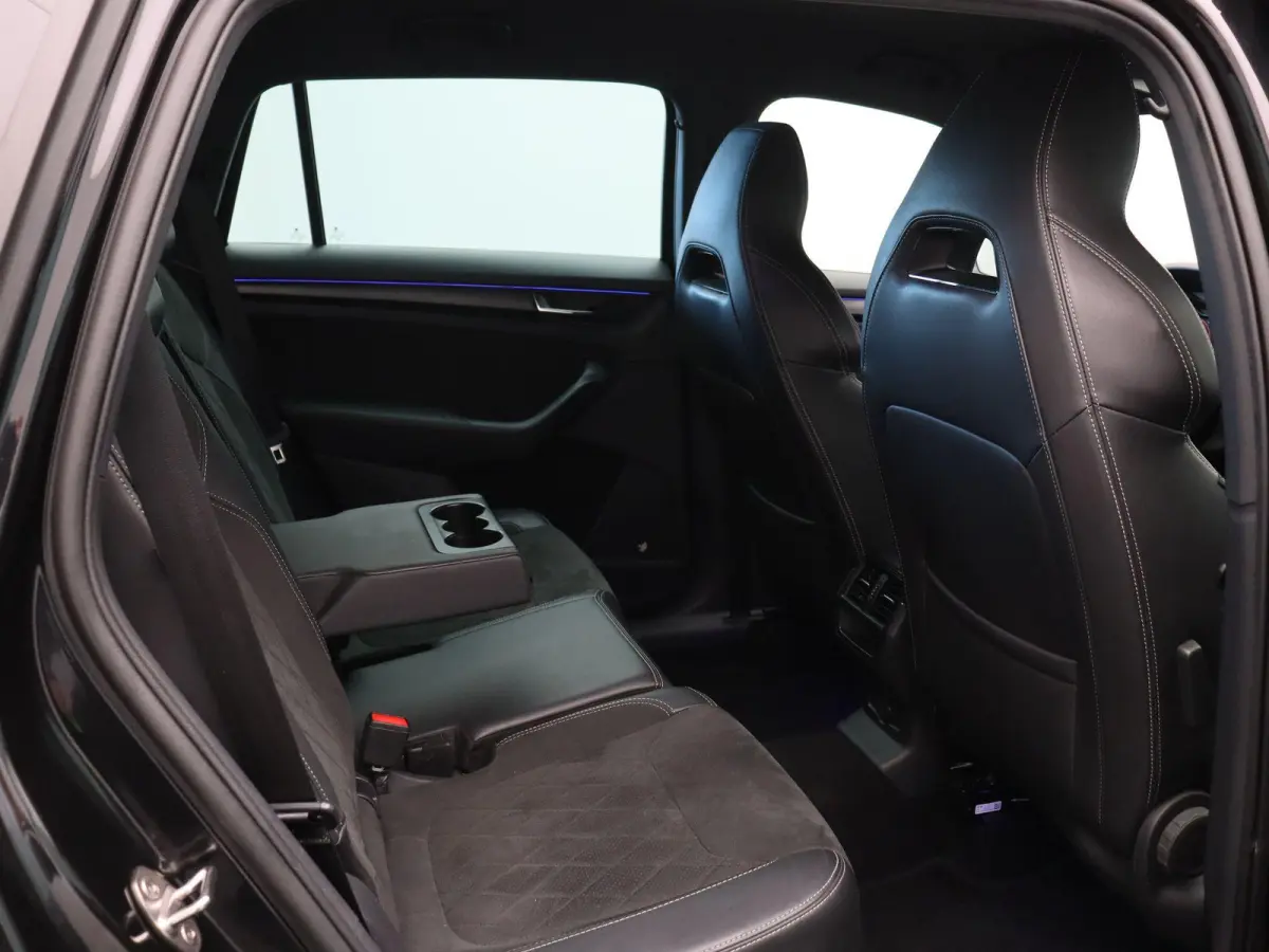 1.5 TSI Sportline Business | Trekhaak wegklapbaar | 1800KG Trekgewicht | Stoelverwarming |