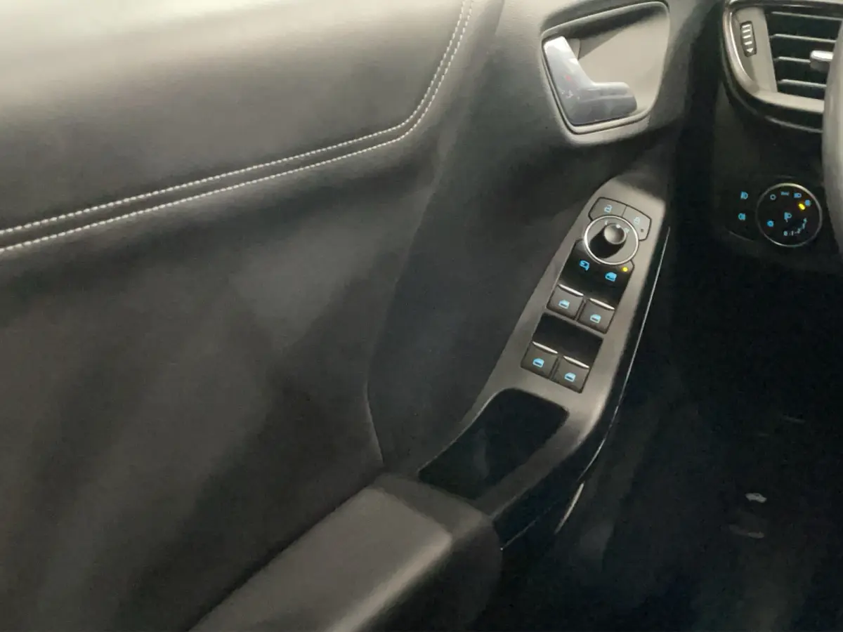 1.0 EcoBoost Titanium X B&O | Adaptieve cruise | Stoel- stuurverw. | Carplay | Camera | 18" | Navigatie