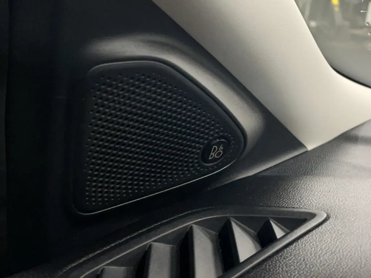 1.0 EcoBoost Titanium X B&O | Adaptieve cruise | Stoel- stuurverw. | Carplay | Camera | 18" | Navigatie