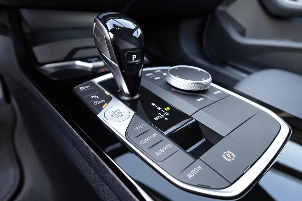 118i High Executive M-PAKKET HUD SFEER ACC
