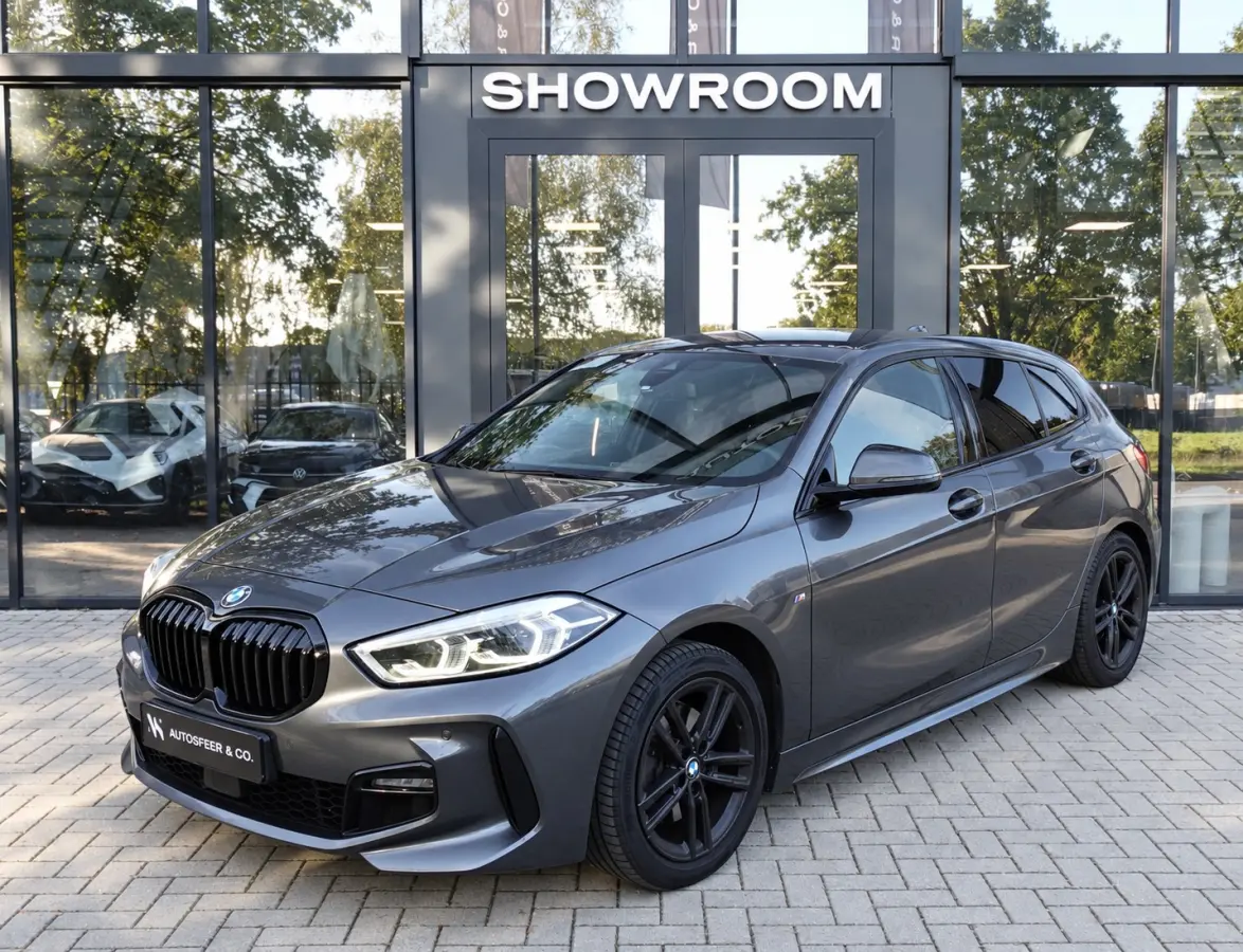 118i High Executive M-PAKKET HUD SFEER ACC