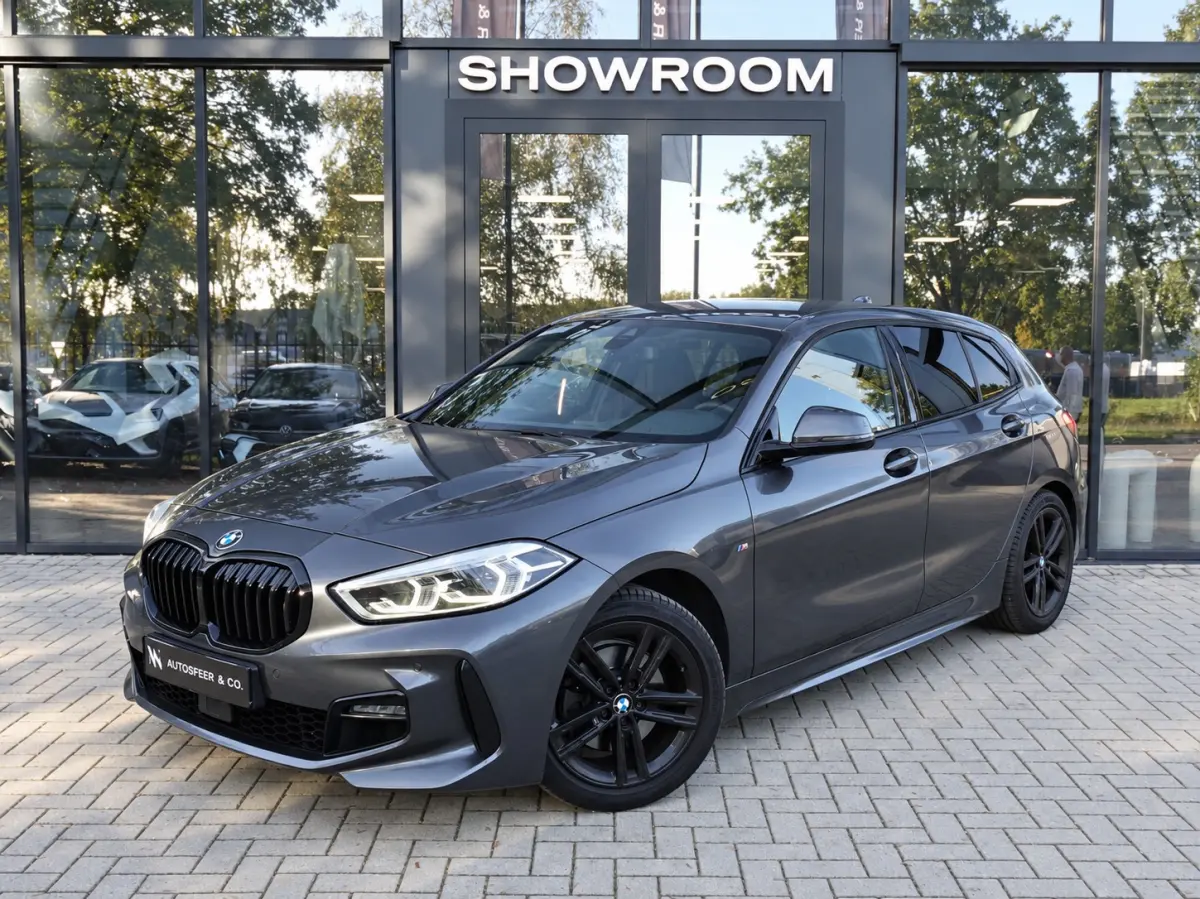 118i High Executive M-PAKKET HUD SFEER ACC