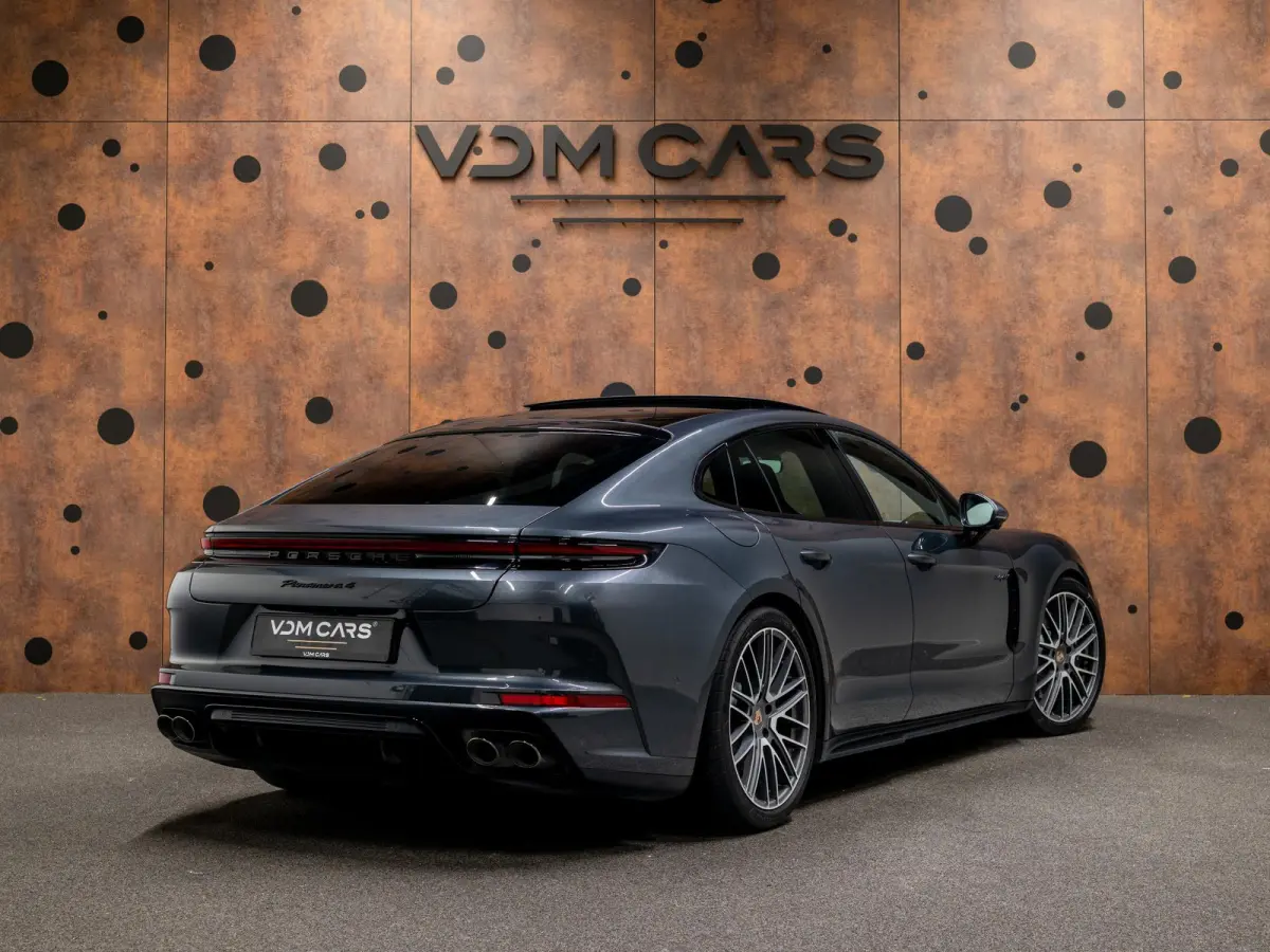 2.9 4 E-Hybrid | SportDesign | 18-weg | Sportuitlaat | Achterasbest. | InnoDrive | Carbon | Stoelventilatie |