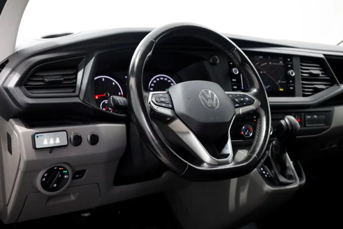 T6.1 2.0 TDI 150pk DSG-Automaat L1H1 D.C. Highline Airco/Navi/Camera 04-2024