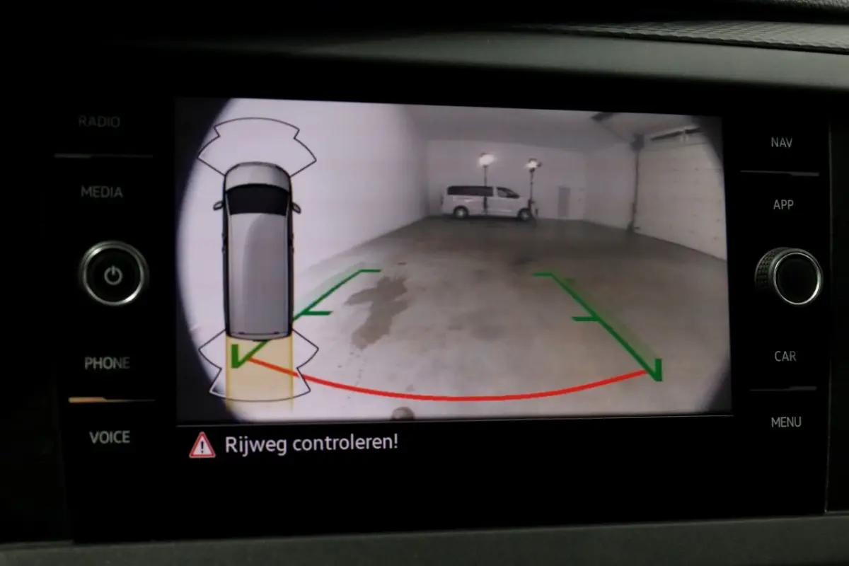 T6.1 2.0 TDI 150pk DSG-Automaat L1H1 D.C. Highline Airco/Navi/Camera 04-2024