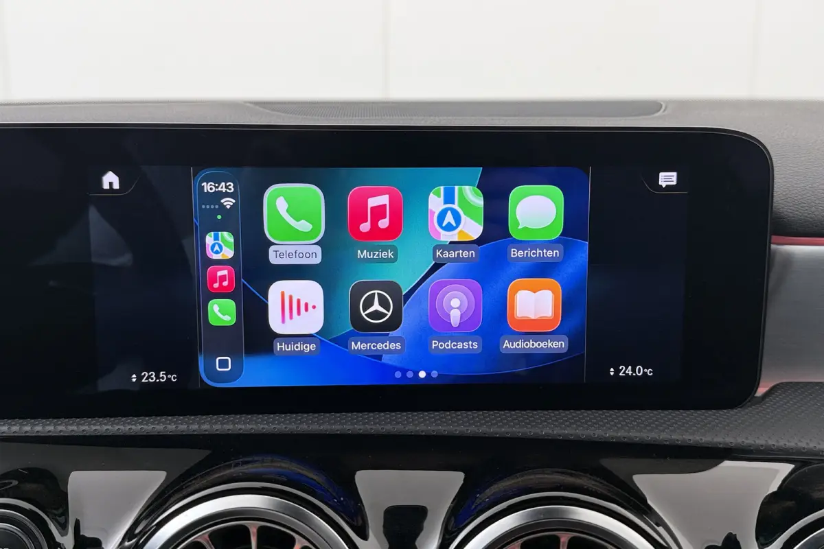 250e AMG Night-Pack Camera 18'LMV Carplay Sfeerverlichting