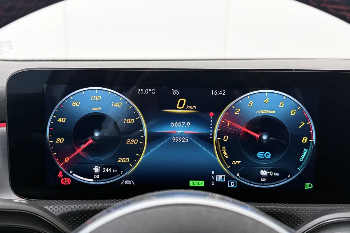 250e AMG Night-Pack Camera 18'LMV Carplay Sfeerverlichting