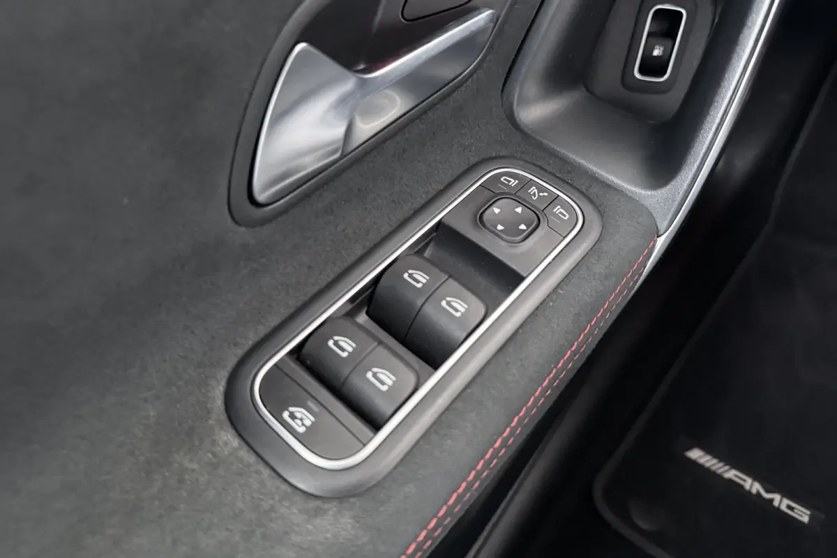 250e AMG Night-Pack Camera 18'LMV Carplay Sfeerverlichting