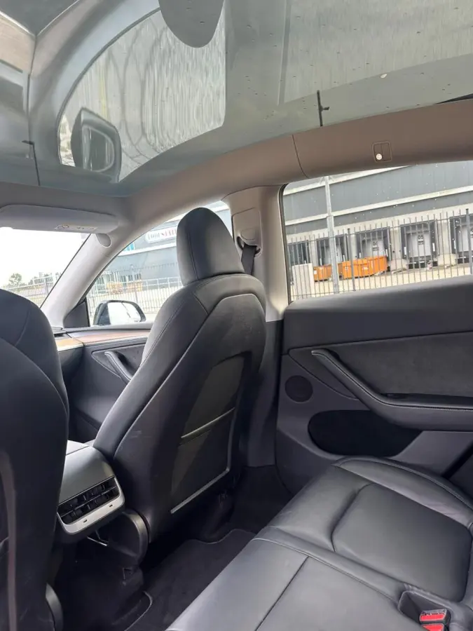 RWD 58 kWh Pano