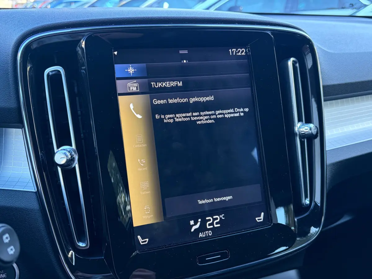 1.5 T3 163 PK Momentum Pro Automaat | ADAPTIEVE CRUISE CONTROL| STOELVERWARMING| ELEK. KOFFERKLEP| KEYLESS| NAVIGATIE + APPLE CARPLAY/ANDROID AUTO| PARKEERSENSOREN| LED| DAB| VOORSTOELEN IN 