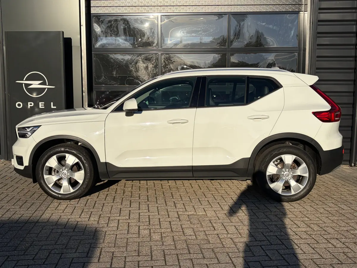 1.5 T3 163 PK Momentum Pro Automaat | ADAPTIEVE CRUISE CONTROL| STOELVERWARMING| ELEK. KOFFERKLEP| KEYLESS| NAVIGATIE + APPLE CARPLAY/ANDROID AUTO| PARKEERSENSOREN| LED| DAB| VOORSTOELEN IN 