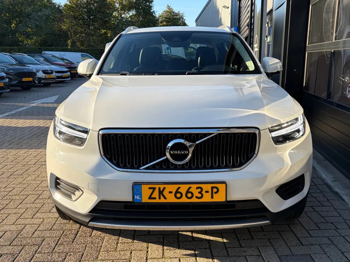 1.5 T3 163 PK Momentum Pro Automaat | ADAPTIEVE CRUISE CONTROL| STOELVERWARMING| ELEK. KOFFERKLEP| KEYLESS| NAVIGATIE + APPLE CARPLAY/ANDROID AUTO| PARKEERSENSOREN| LED| DAB| VOORSTOELEN IN 