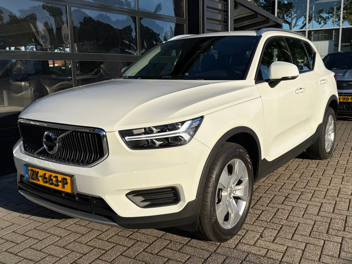 1.5 T3 163 PK Momentum Pro Automaat | ADAPTIEVE CRUISE CONTROL| STOELVERWARMING| ELEK. KOFFERKLEP| KEYLESS| NAVIGATIE + APPLE CARPLAY/ANDROID AUTO| PARKEERSENSOREN| LED| DAB| VOORSTOELEN IN 