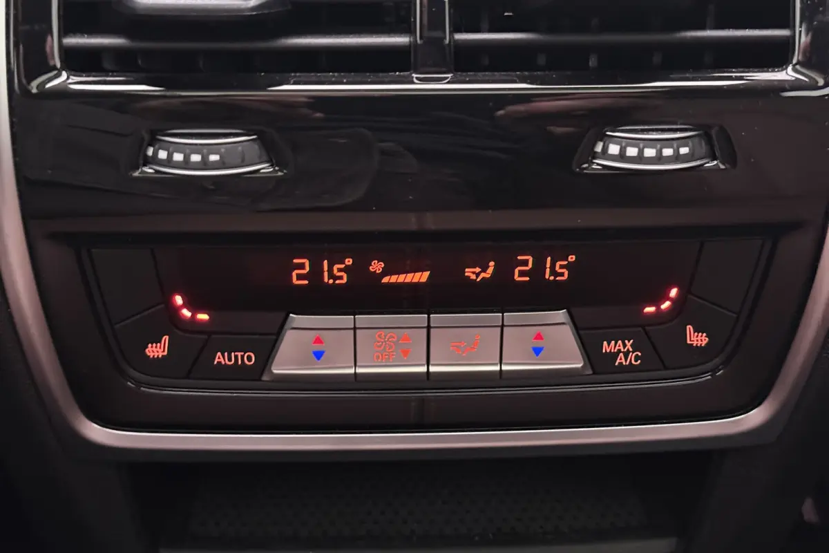 xDrive50e 490 PK Aut. M-Sport Pro Full Options!! Pano-Skylounge Bowers&Wilkins 22"LMV