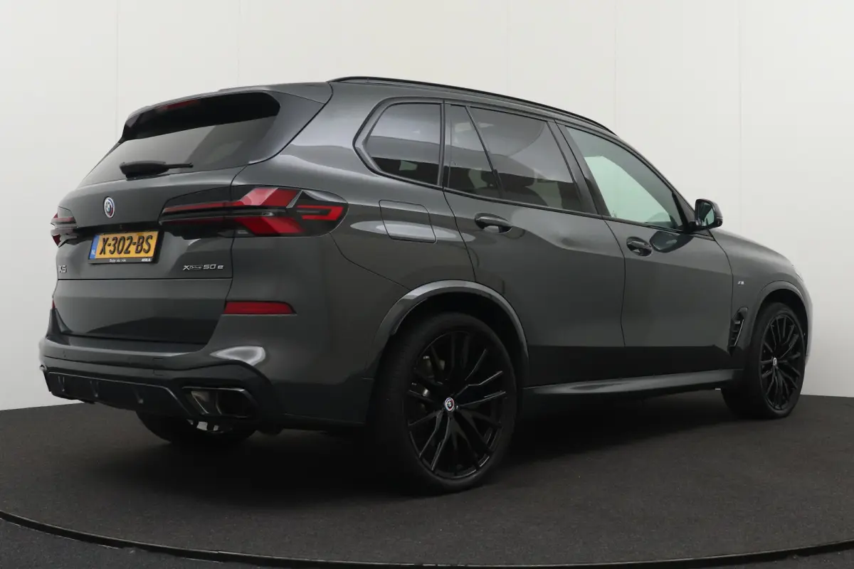 xDrive50e 490 PK Aut. M-Sport Pro Full Options!! Pano-Skylounge Bowers&Wilkins 22"LMV